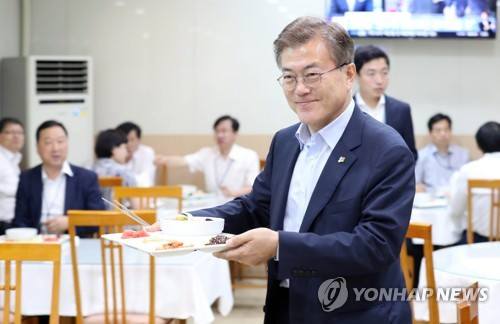 外交部公务员(外交部公务员考试官网)