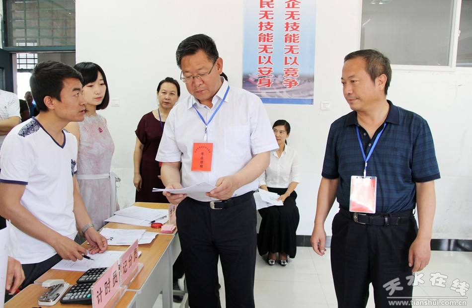 公务员考试面试(考公务员面试很难吗)